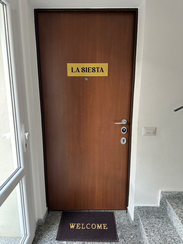 Ingresso principale dell'appartamento La Siesta a Seregno